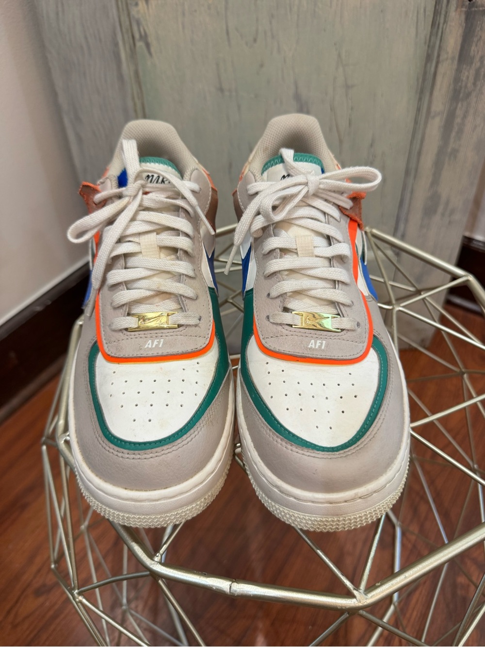 Nike Air Force 1 Low Shadow
Sail Signal Blue Green size 11 - Picture 2 of 13